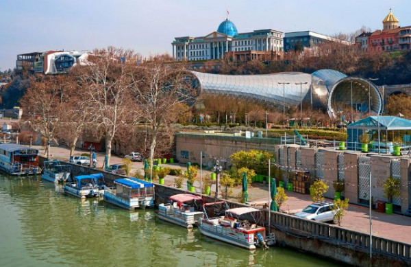 По волнам истории - прогулка по Куре в центре Тбилиси !